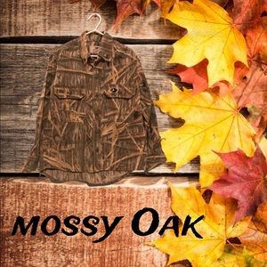 Boy's Long Sleeve Camo Shirt.